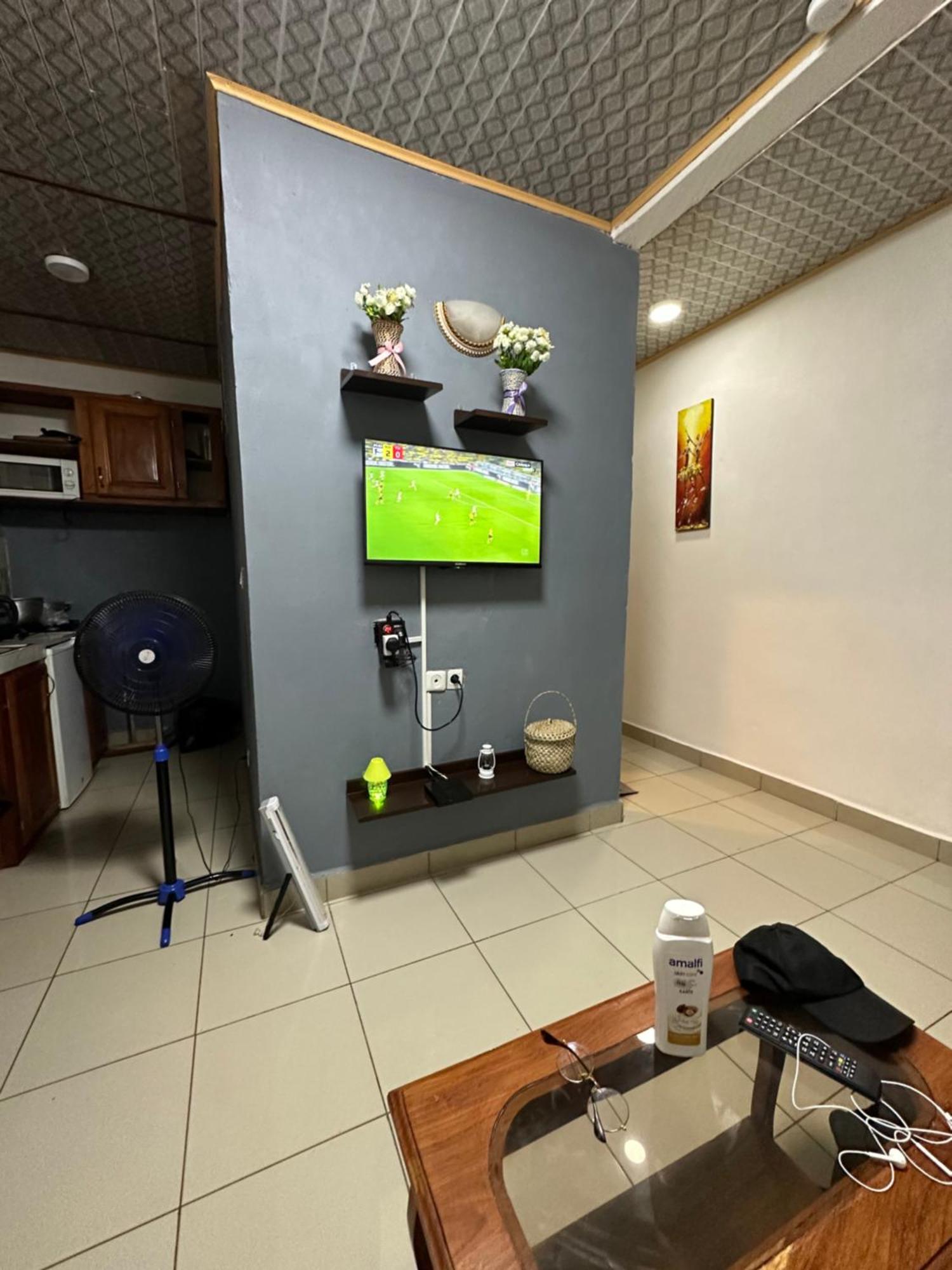 Les Logis De Nouvelle Route Bastos Apartment Yaounde Bagian luar foto